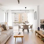 C36 Elegant 2 Bdr Apt Amazing Views